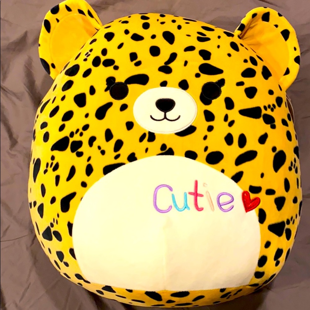 16 in Cheetah Valentines Squishmallow (Rare)
